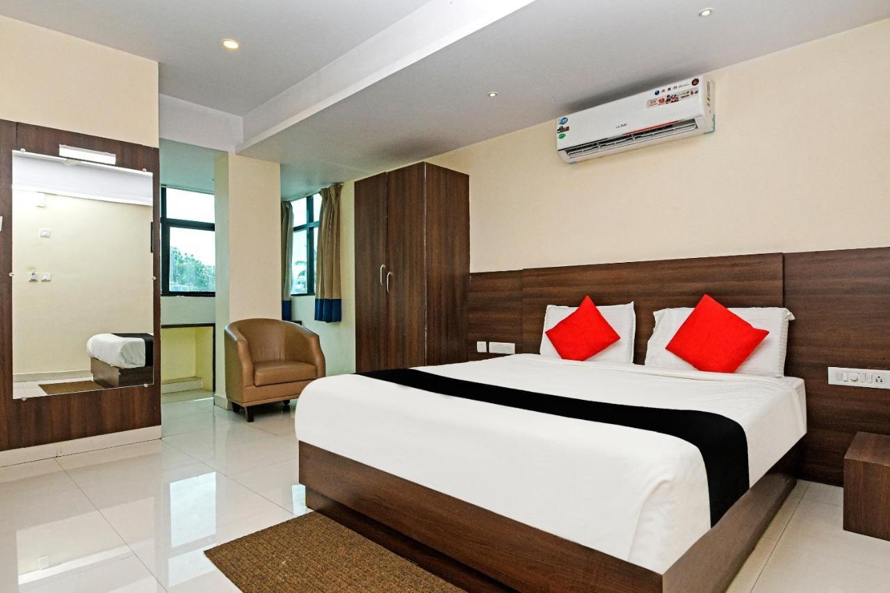 Capital O 76622 Hotel Raama Grand Maiçor Exterior foto