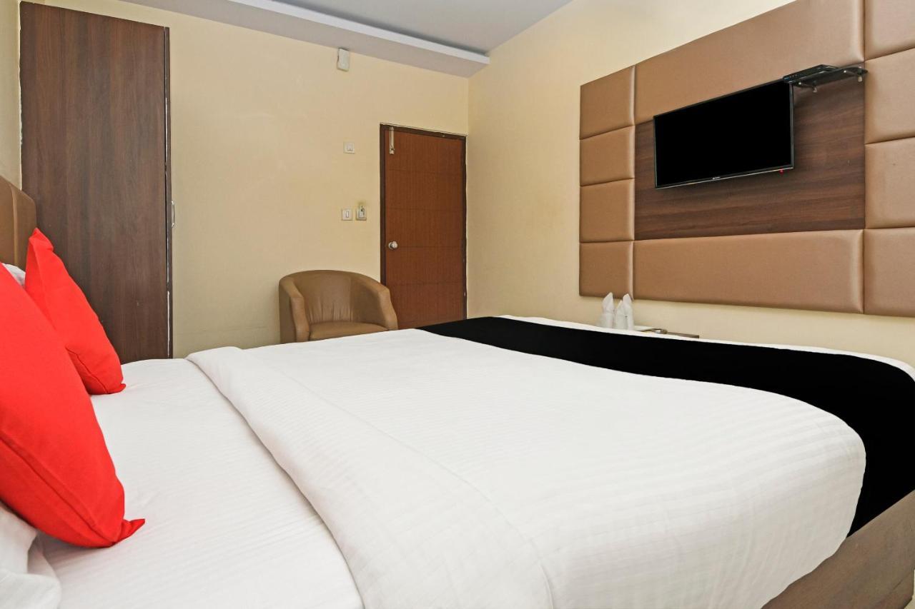 Capital O 76622 Hotel Raama Grand Maiçor Exterior foto