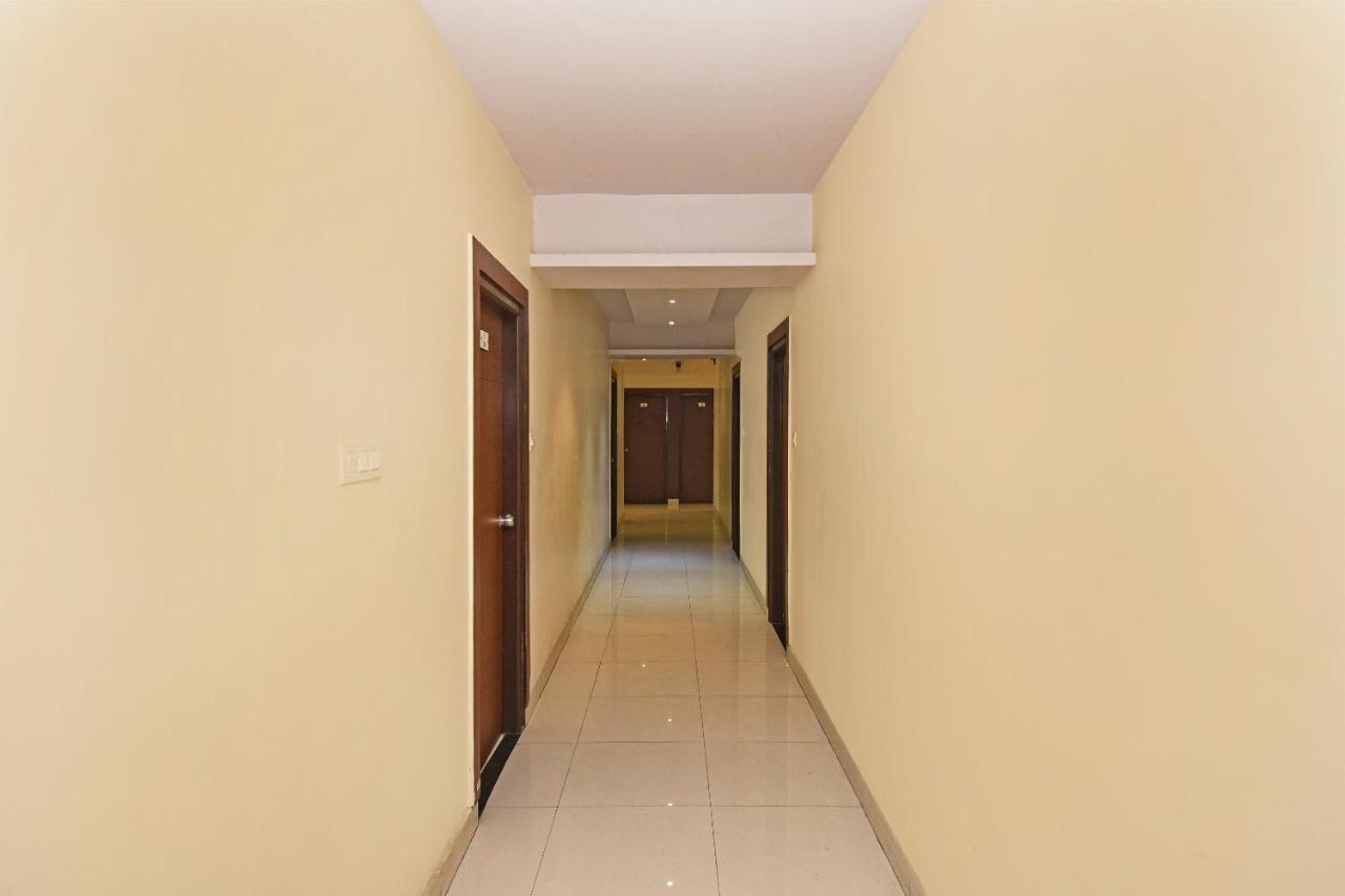 Capital O 76622 Hotel Raama Grand Maiçor Exterior foto