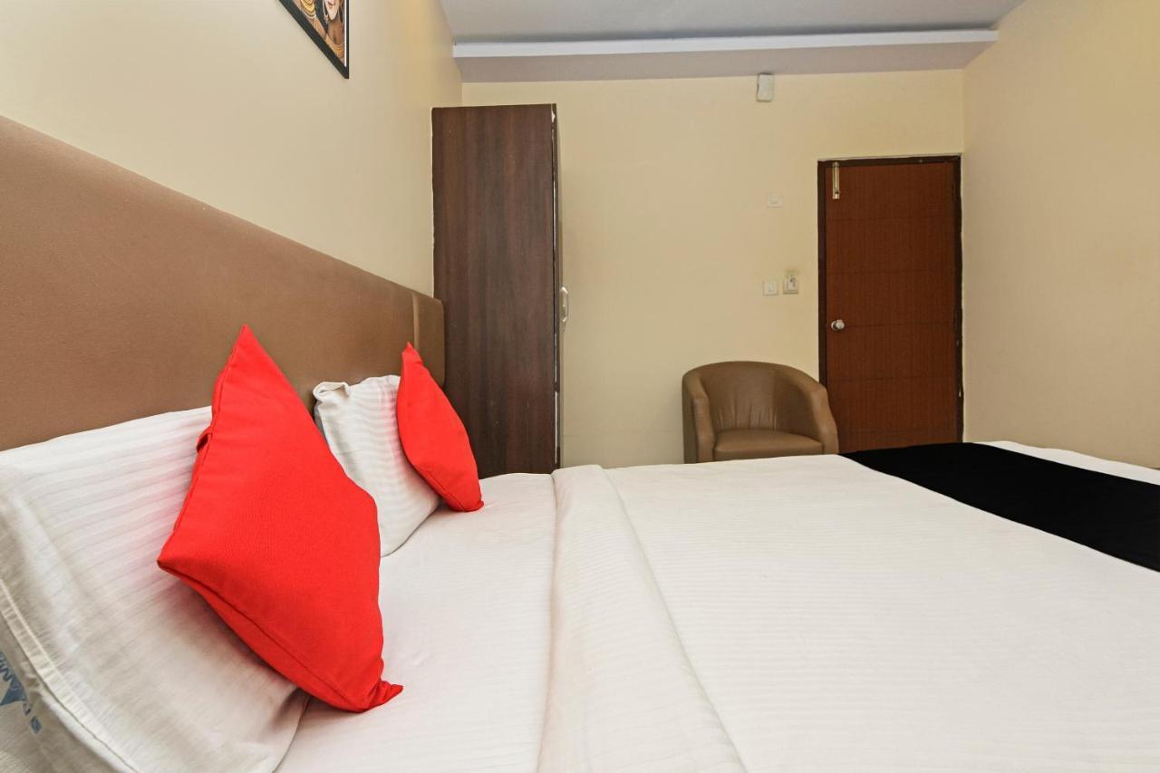 Capital O 76622 Hotel Raama Grand Maiçor Exterior foto